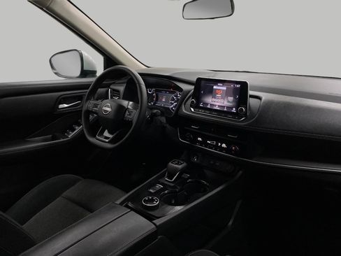 Used 2025 Nissan Rogue SV image 20