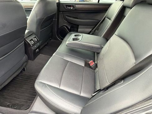 Used 2016 Subaru Outback 3.6R Limited AWD/4WD image 16