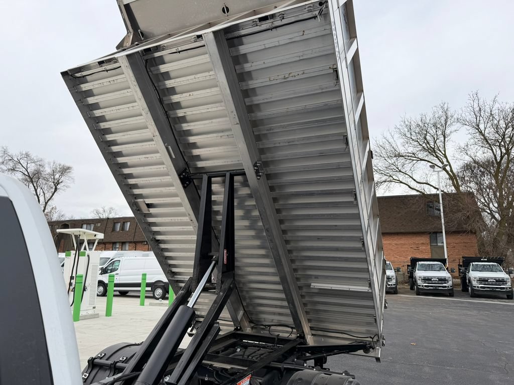 New 2024 Ford F550 4x4 Regular Cab Super Duty image 38