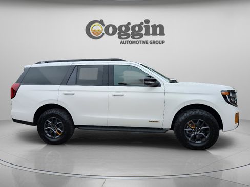 New 2026 Ford Expedition Tremor image 7