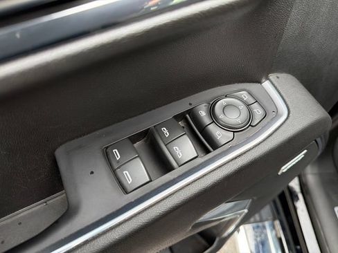 Used 2022 GMC Sierra 1500 SLT AWD/4WD image 18