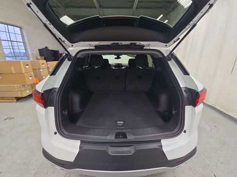 Used 2023 Chevrolet Blazer LT image 35