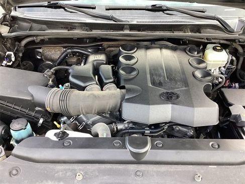 Used 2019 Toyota 4Runner SR5 Premium image 28