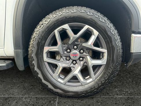 Used 2022 GMC Sierra 1500 SLT w/ SLT Premium Plus Package image 9