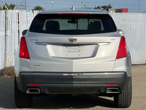 Used 2017 Cadillac XT5 Luxury AWD/4WD image 4