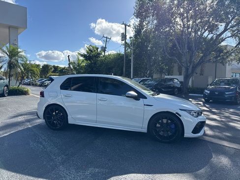 Used 2023 Volkswagen Golf R image 4