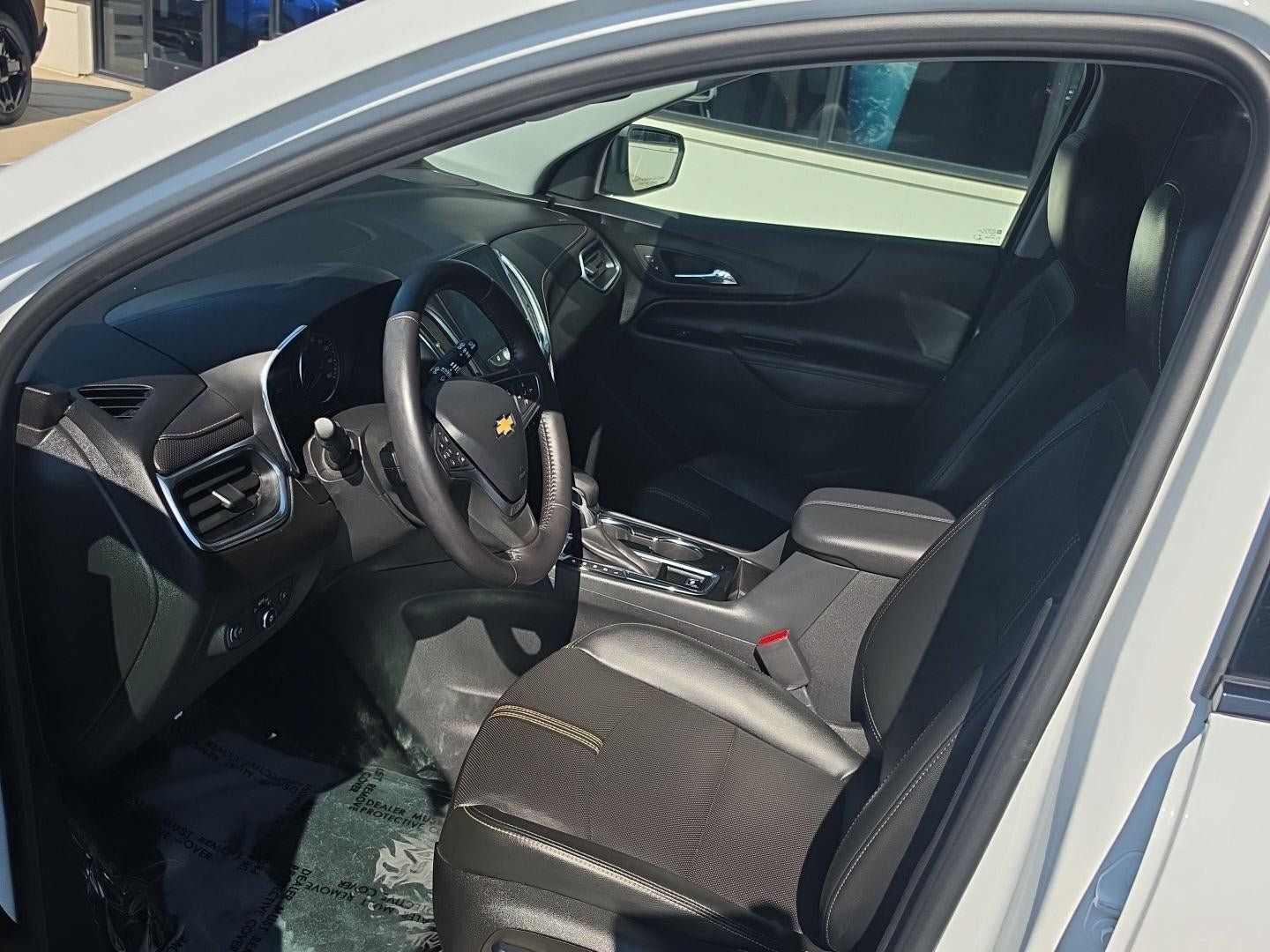 Used 2022 Chevrolet Equinox Premier w/ Redline Edition AWD/4WD image 17