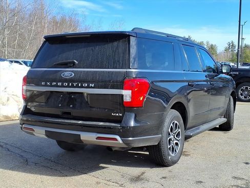 Used 2024 Ford Expedition Max XLT image 4