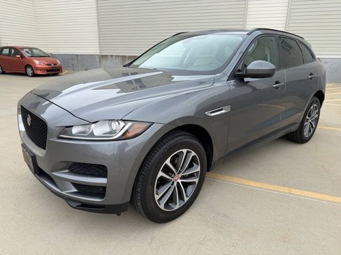 Used 2018 Jaguar F-PACE Premium AWD/4WD image 7