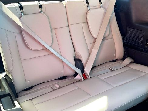 Used 2022 Ford Explorer Platinum w/ Equipment Group 601A image 29