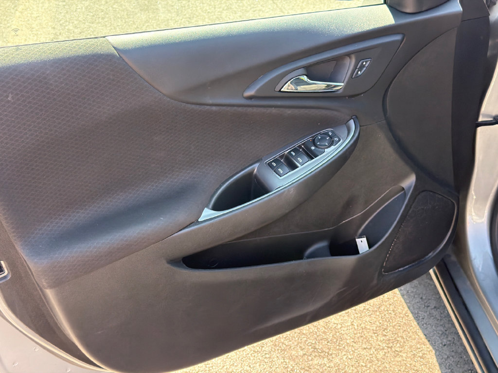 Used 2025 Chevrolet Malibu LT FWD image 9