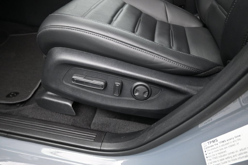 Certified 2025 Honda CR-V EX-L image 29