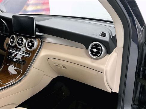 Used 2016 Mercedes-Benz GLC 300 4MATIC image 21