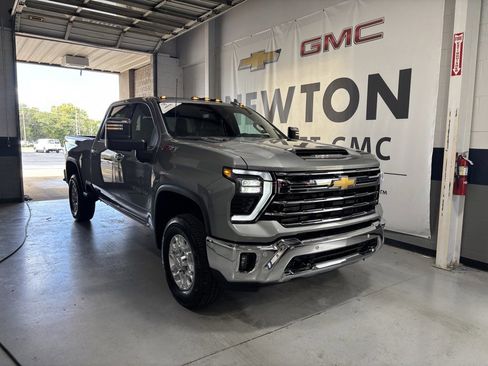 New 2026 Chevrolet Silverado 2500 LTZ w/ LTZ Convenience Package image 2