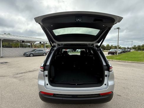 New 2025 Jeep Grand Cherokee Altitude image 35