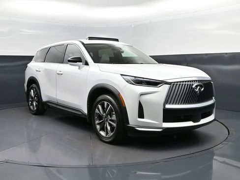 Used 2026 INFINITI QX60 Pure w/ Cargo Package image 9