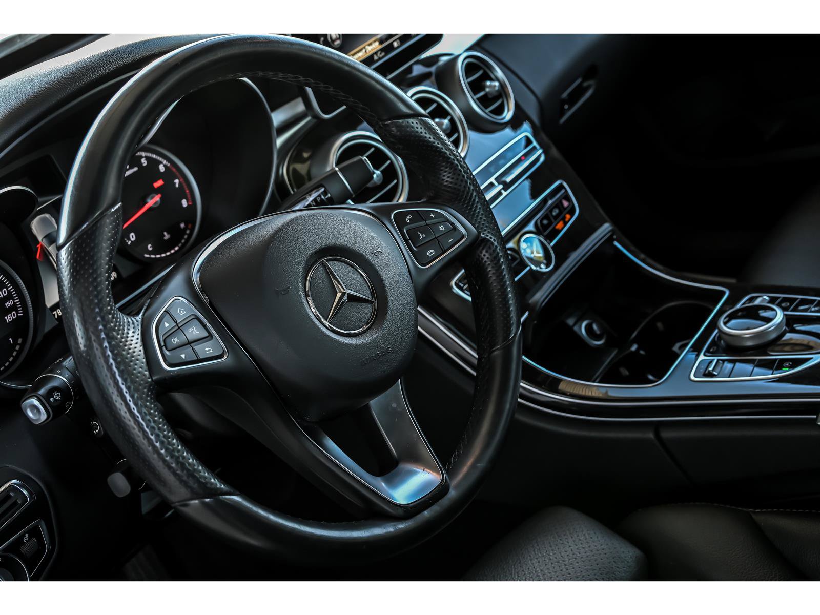 Used 2018 Mercedes-Benz C 300 4MATIC Sedan image 15