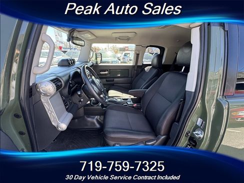 Used 2014 Toyota FJ Cruiser 4WD w/ Upgrade Package image 15