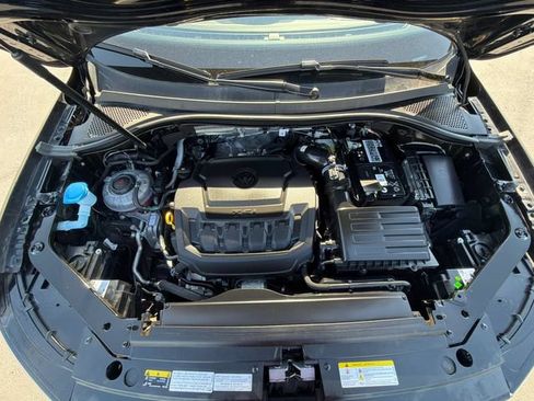 Used 2022 Volkswagen Tiguan SE AWD/4WD image 26