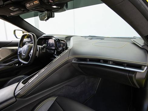 Used 2022 Chevrolet Corvette Stingray Premium Cpe w/ 3LT RWD image 31