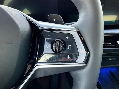 Used 2024 BMW 530i w/ Convenience Package image 22