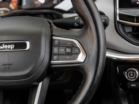 Used 2022 Jeep Compass Limited image 24