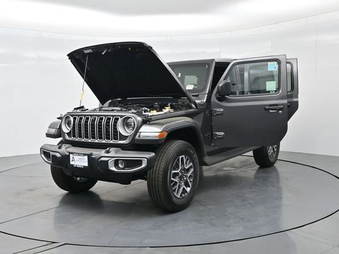 New 2026 Jeep Wrangler Unlimited Sahara AWD/4WD image 33