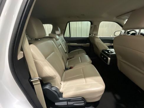 Used 2023 Ford Expedition Max XLT AWD/4WD image 16