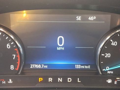 Used 2023 Ford Explorer XLT image 19