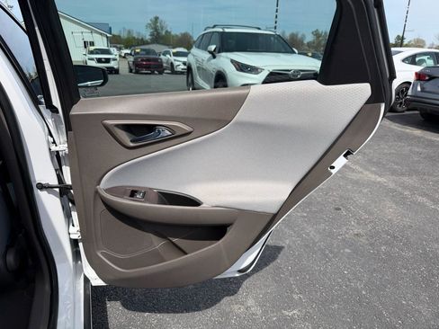 Used 2020 Chevrolet Malibu LS w/ Driver Confidence Package II image 17