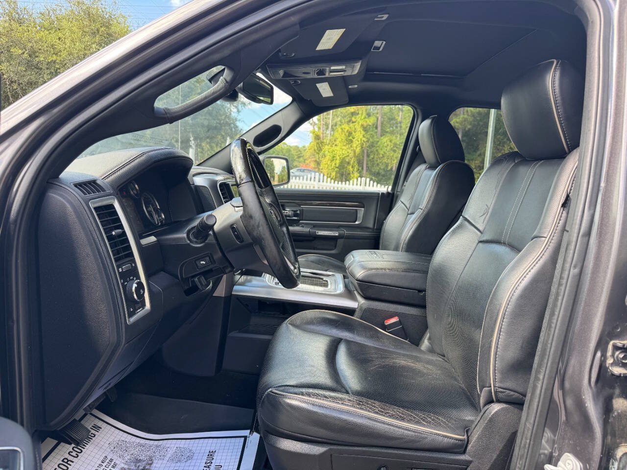 Used 2017 RAM 1500 Limited RWD image 10
