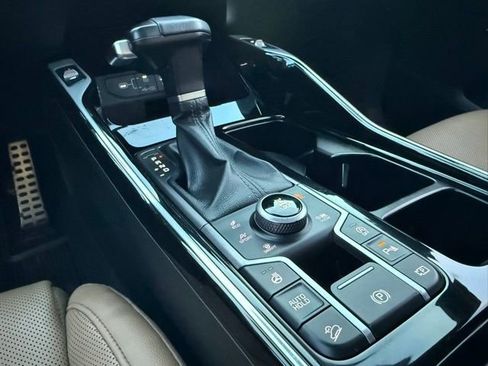 Used 2025 Kia Sorento SX Prestige w/ Olive Brown Leather Package image 29