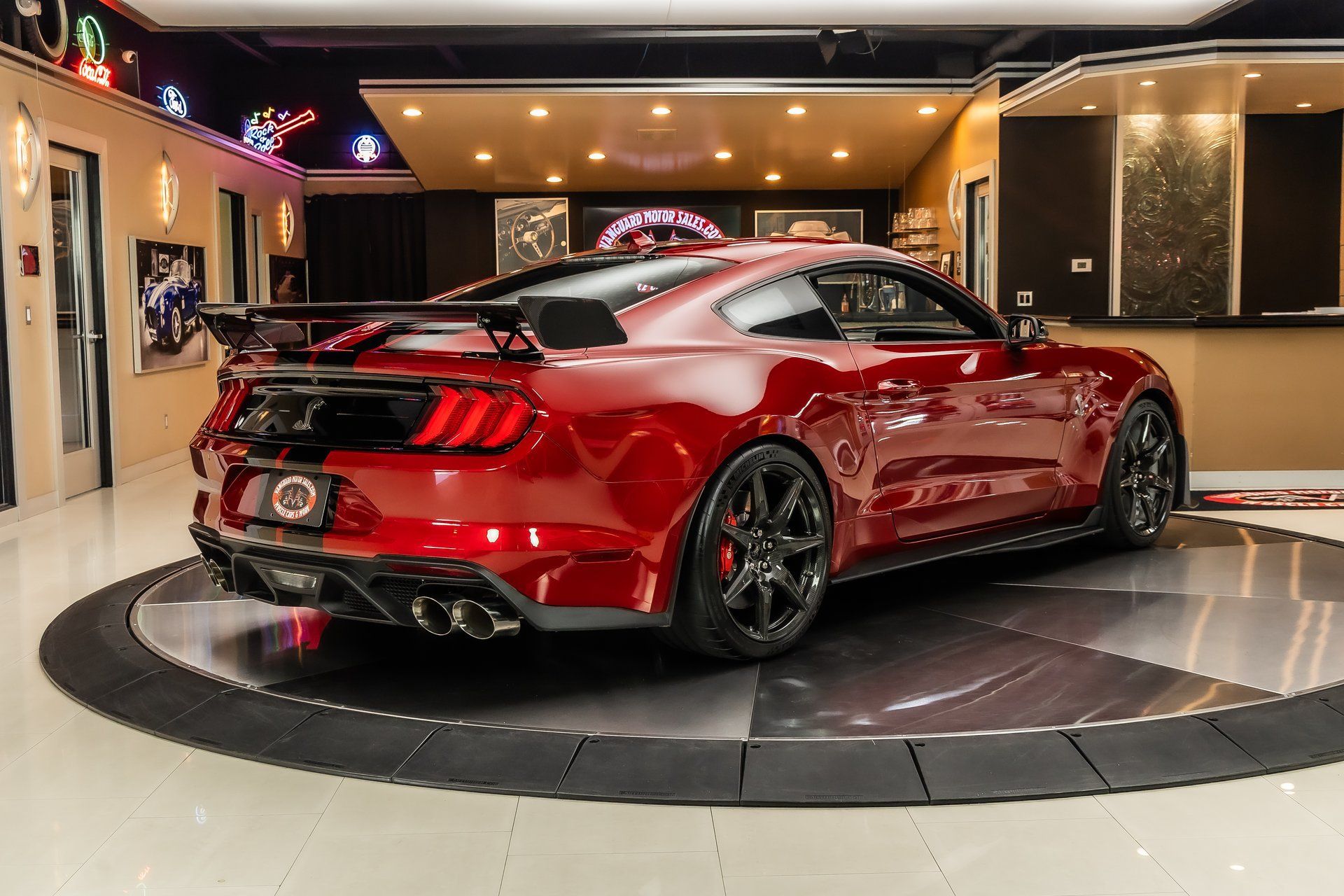 Used 2020 Ford Mustang Shelby GT500 w/ Carbon Fiber Track Pack RWD image 12