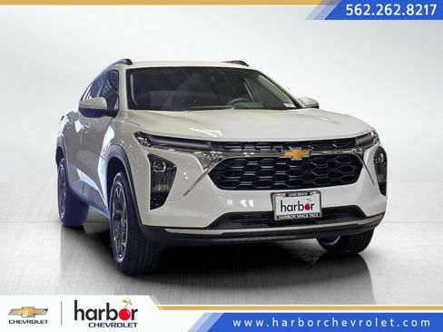 New 2026 Chevrolet Trax LT image 1