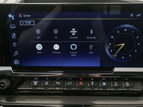 Used 2024 Chevrolet Silverado 2500 ZR2 w/ Technology Package image 30