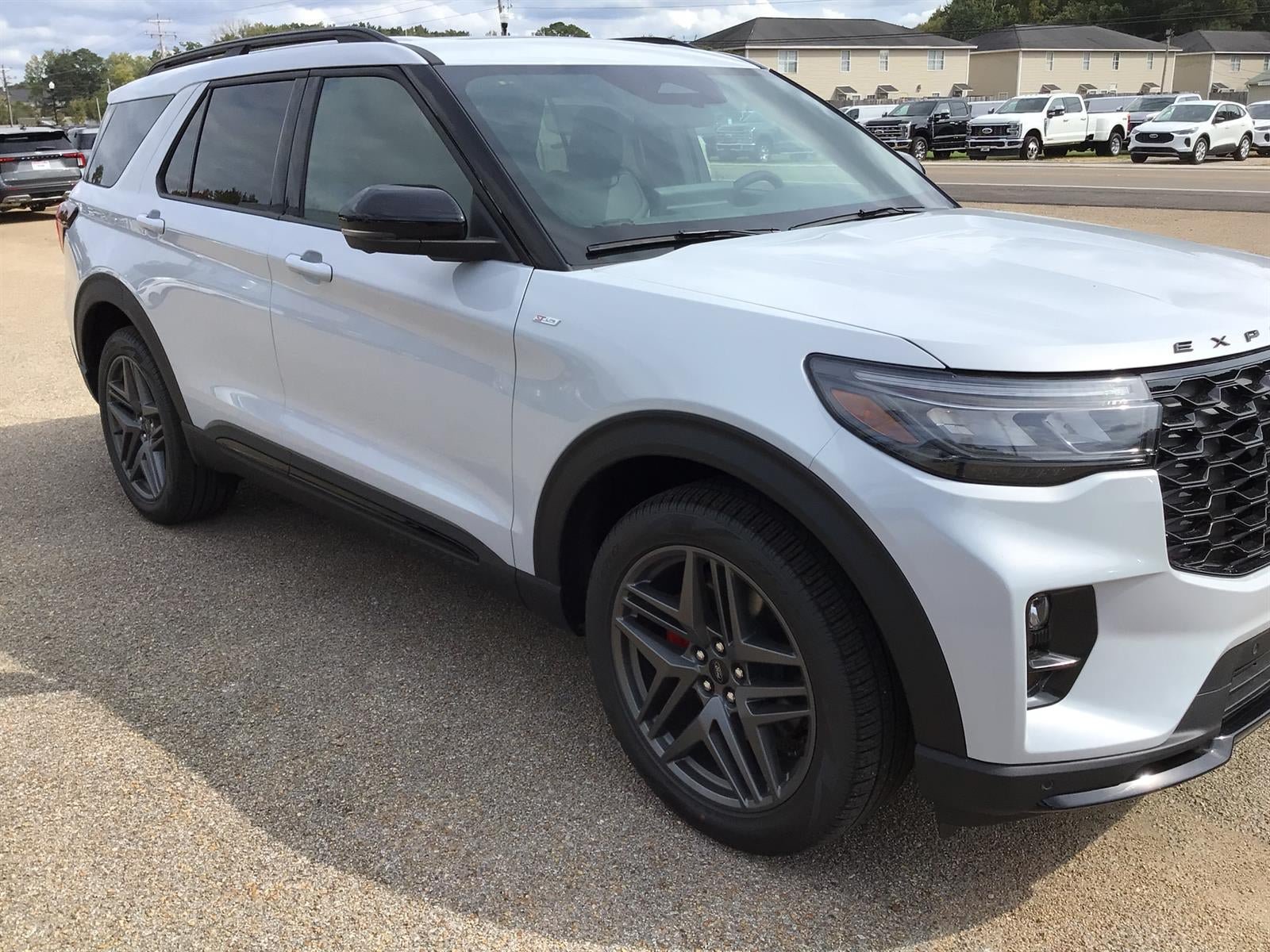 New 2026 Ford Explorer ST-Line w/ ST-Line Street Pack AWD/4WD image 9