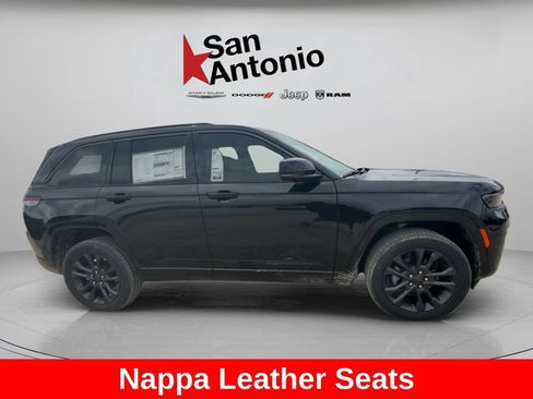New 2026 Jeep Grand Cherokee Limited AWD/4WD image 17