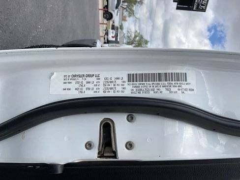 Used 2014 RAM 3500 Laramie image 20