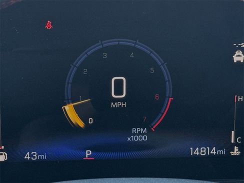 Used 2025 Chevrolet TrailBlazer RS w/ Driver Confidence Package image 16