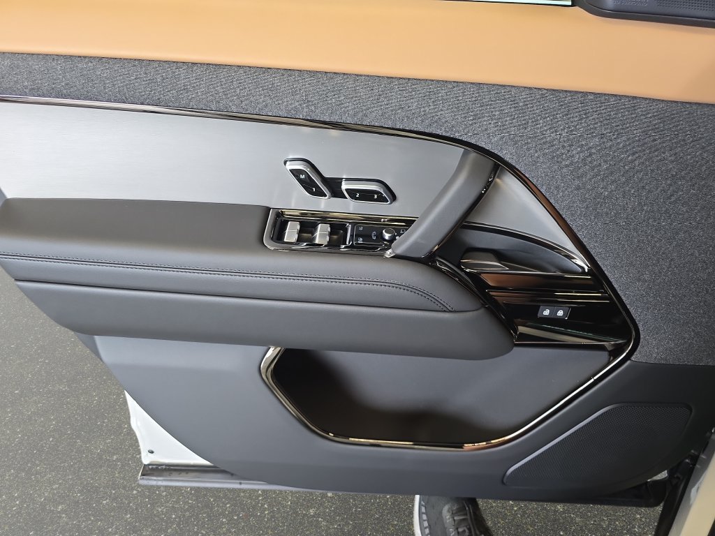 New 2026 Land Rover Range Rover Sport Dynamic SE AWD/4WD image 19