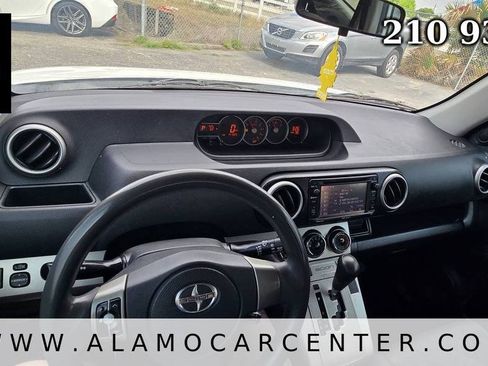 Used 2014 Scion xB FWD image 40