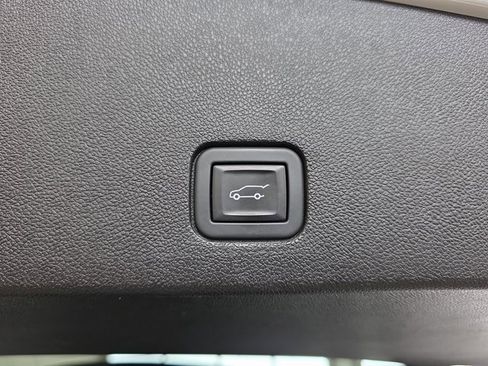 Certified 2023 Cadillac XT6 Sport image 15