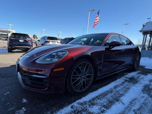Used 2022 Porsche Panamera 4 Platinum Edition image 4