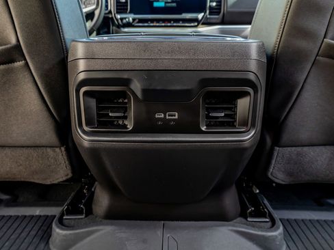 Used 2025 Chevrolet Silverado 1500 LT Trail Boss w/ Convenience Package II image 31