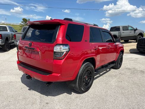 Used 2021 Toyota 4Runner SR5 Premium w/ Moonroof Package RWD image 6