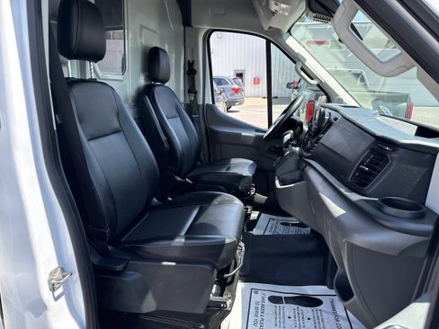 Used 2024 Ford Transit 250 148 Medium Roof Extended AWD w/ Load Area Protection Package image 16