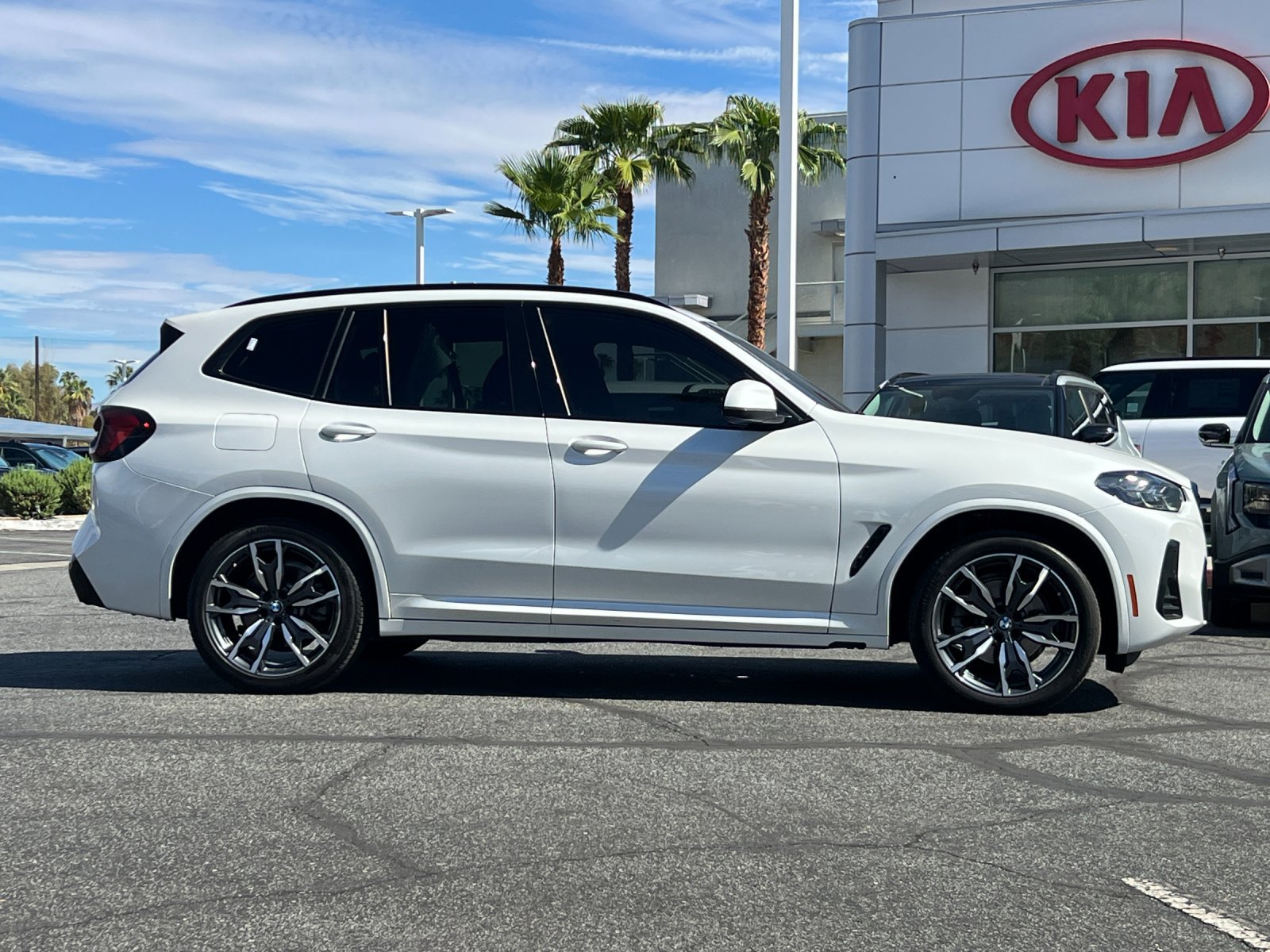 Used 2024 BMW X3 sDrive30i w/ Premium Package w/ZPA RWD image 2