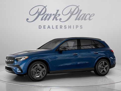 Certified 2026 Mercedes-Benz GLC 300 image 3
