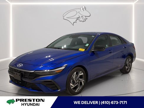 Used 2025 Hyundai Elantra Sport FWD image 1