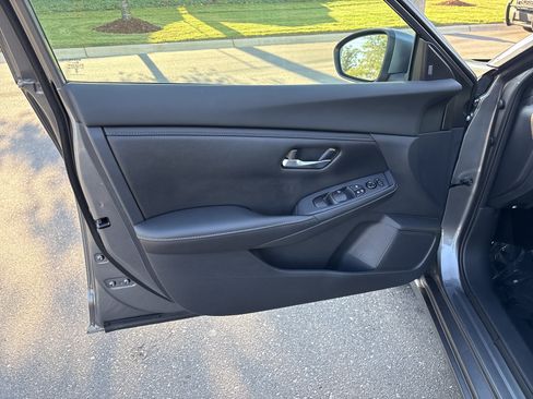 Used 2022 Nissan Sentra SV w/ All-Weather Package FWD image 15
